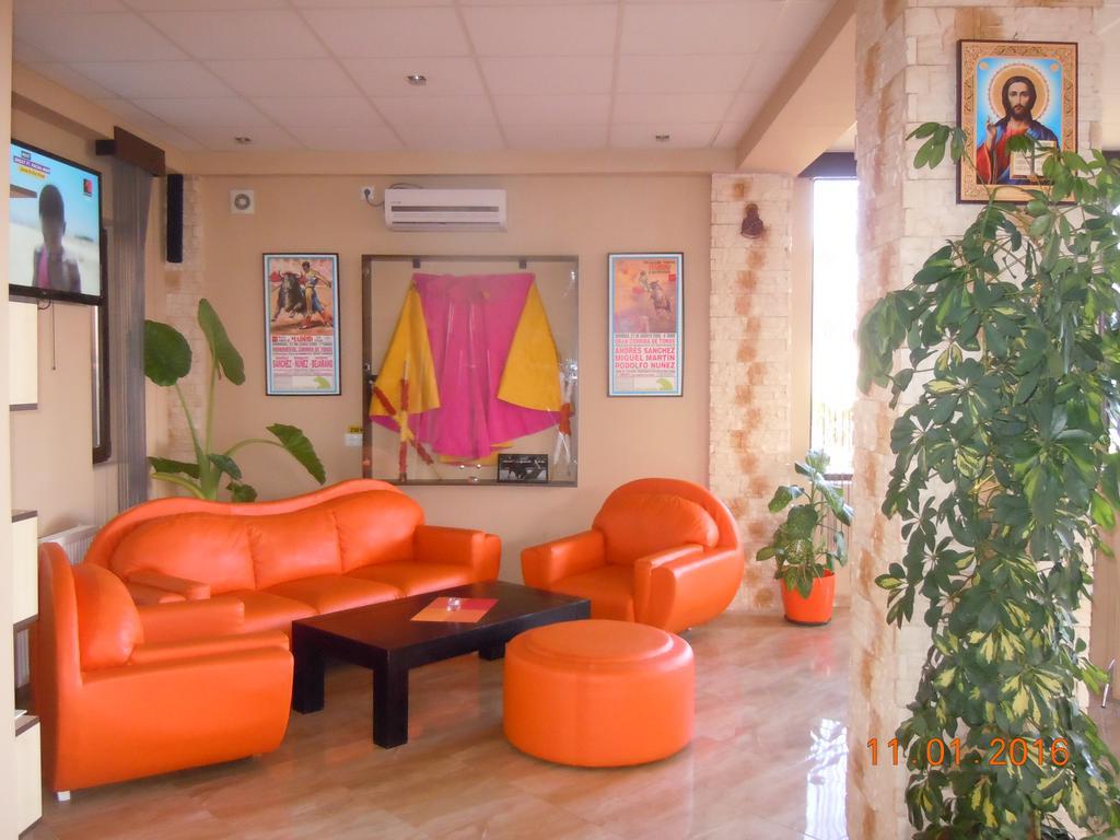 Pensiunea Marina Campina Exterior photo